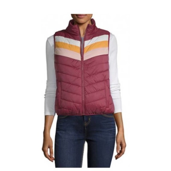 NWOT Women’s Arizona Puffer Vest- Burgundy Medium - Picture 1 of 9